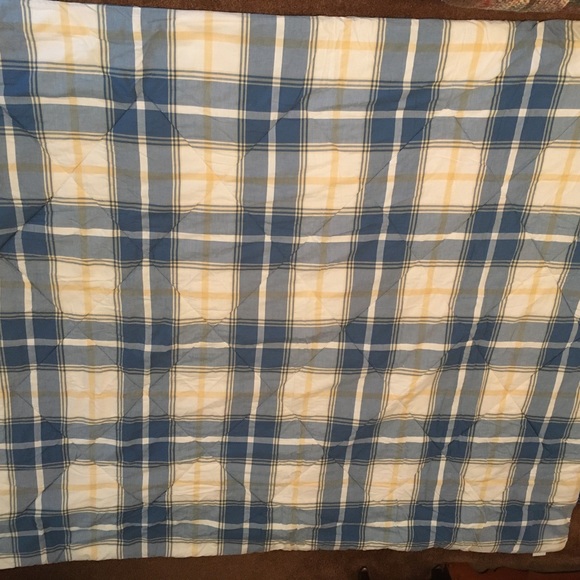 Have 2 LauraAshley Reversible Twin Comforters ea80”L,69”W. This is for 1 (one)! - Picture 4 of 5